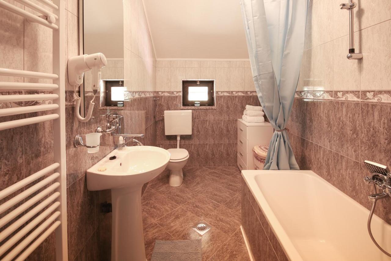 Apartments Sweet Home Otočac Dış mekan fotoğraf