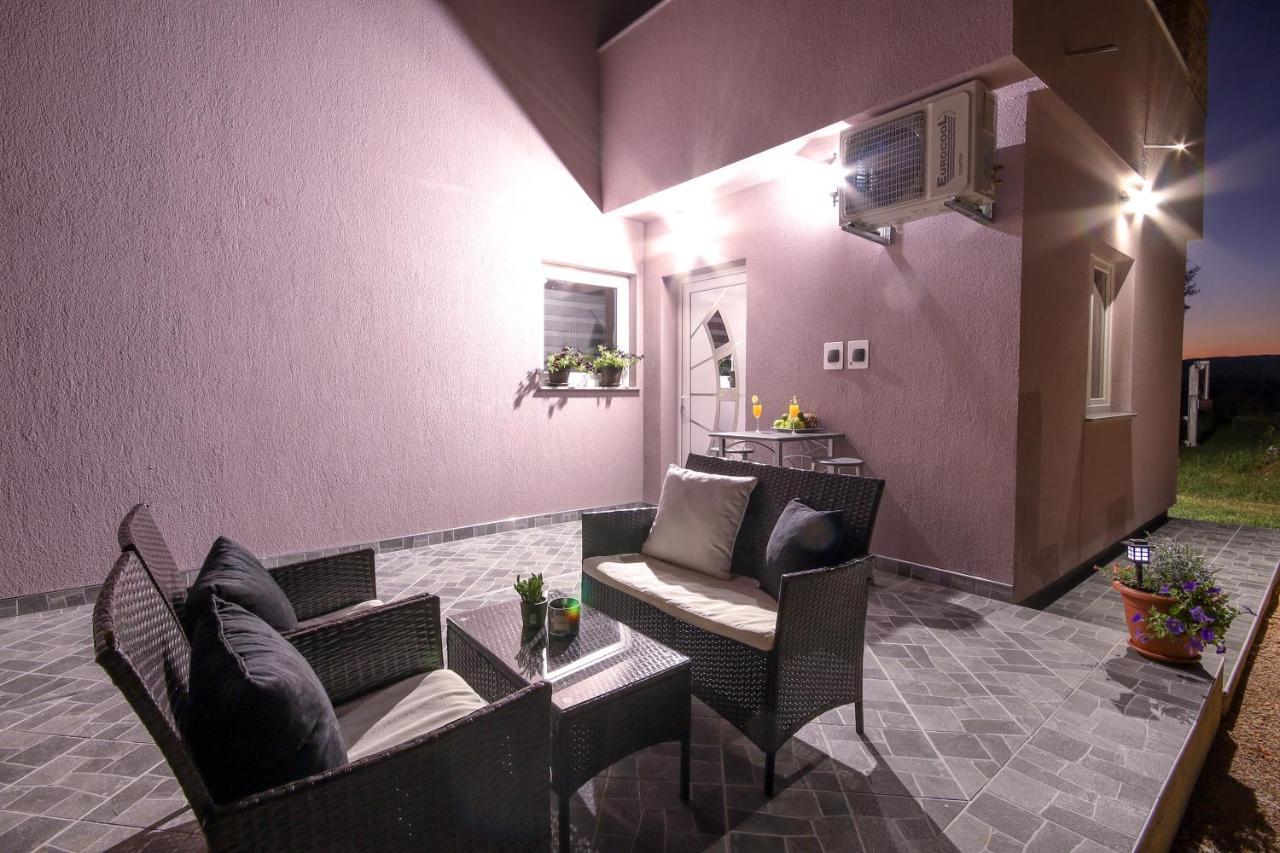 Apartments Sweet Home Otočac Dış mekan fotoğraf