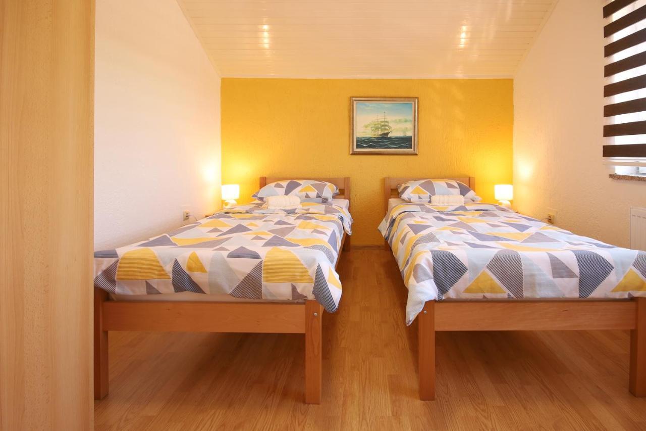 Apartments Sweet Home Otočac Dış mekan fotoğraf