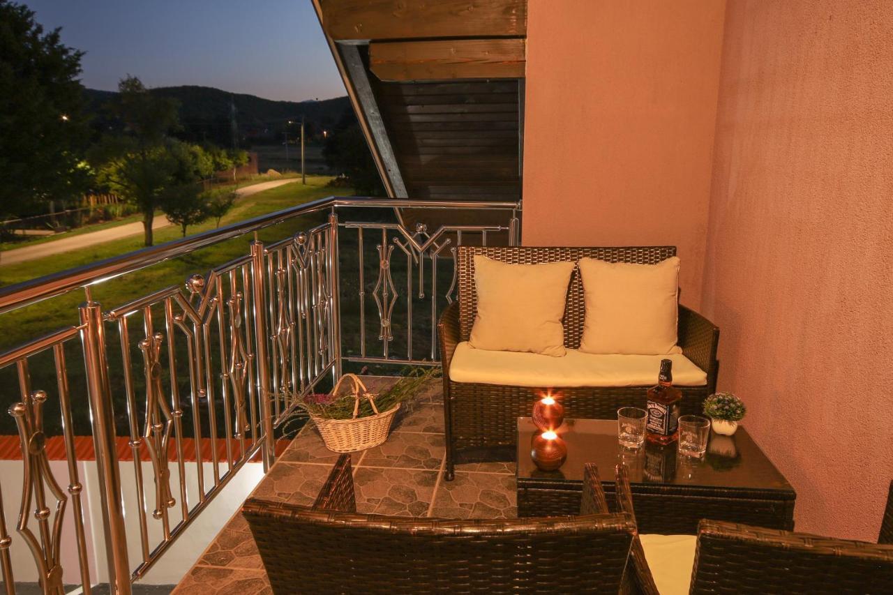 Apartments Sweet Home Otočac Dış mekan fotoğraf